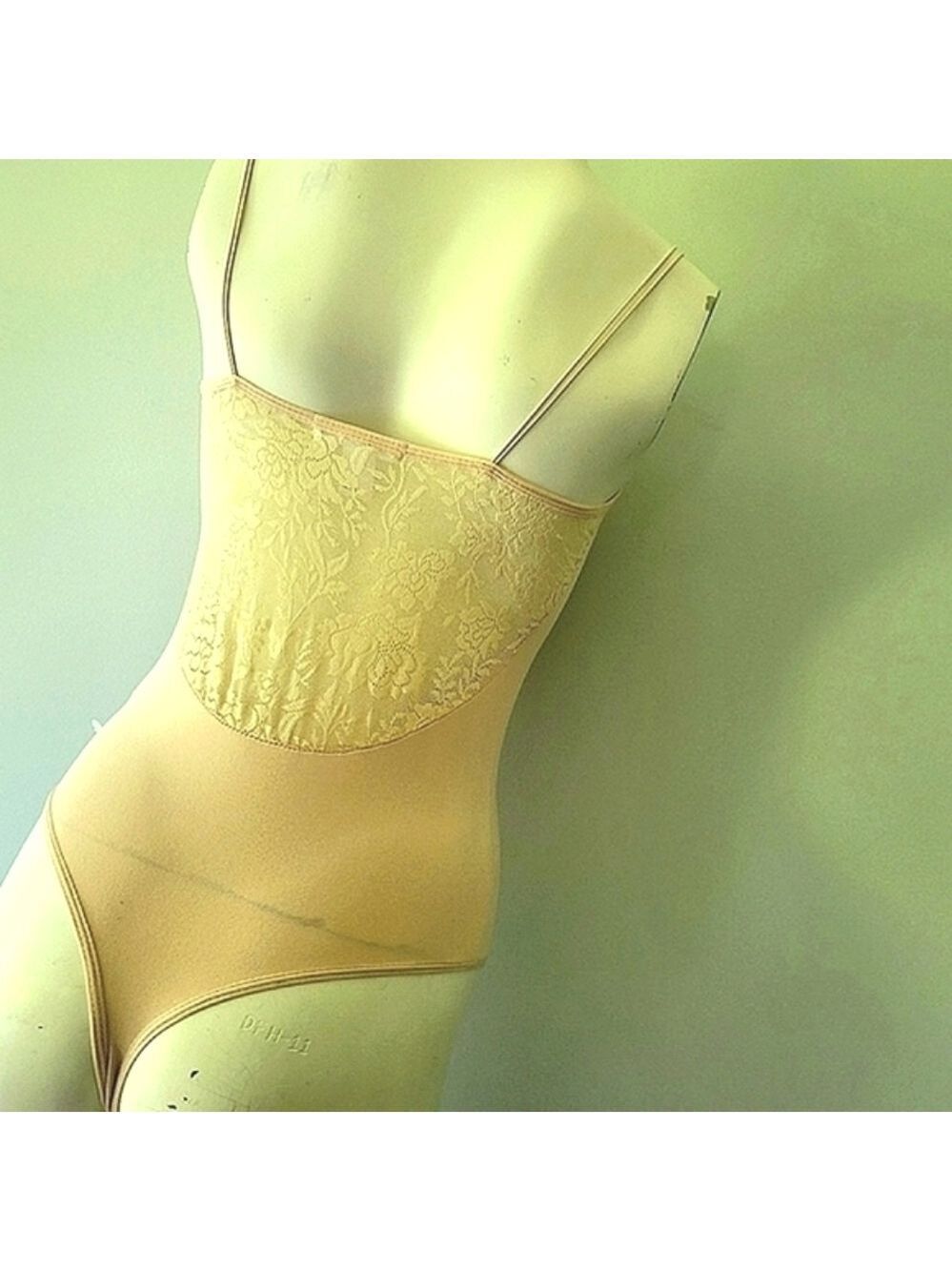 Revamped Petite Cami Lace Bodysuit Size XS
